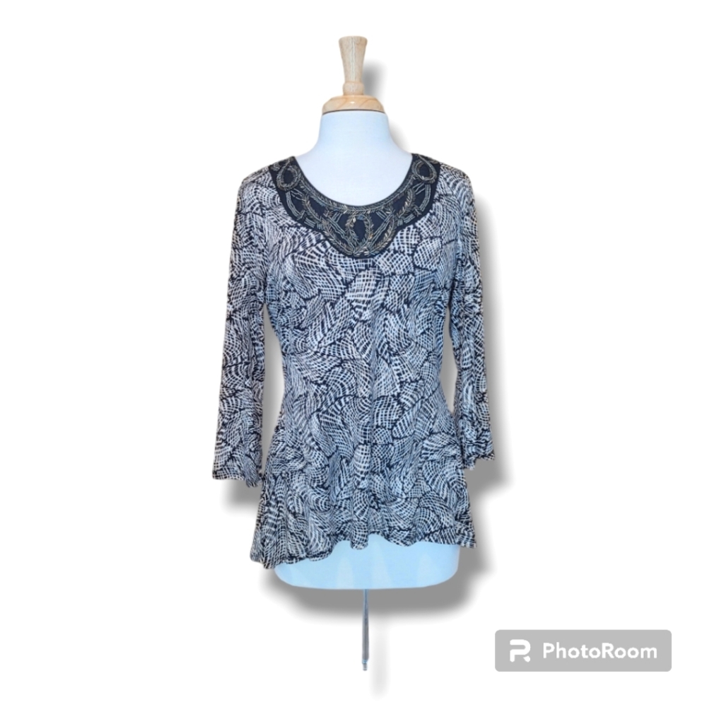 Roz & Ali Scooped Embellished Beaded Neck Tunic Top. Women's. Size M